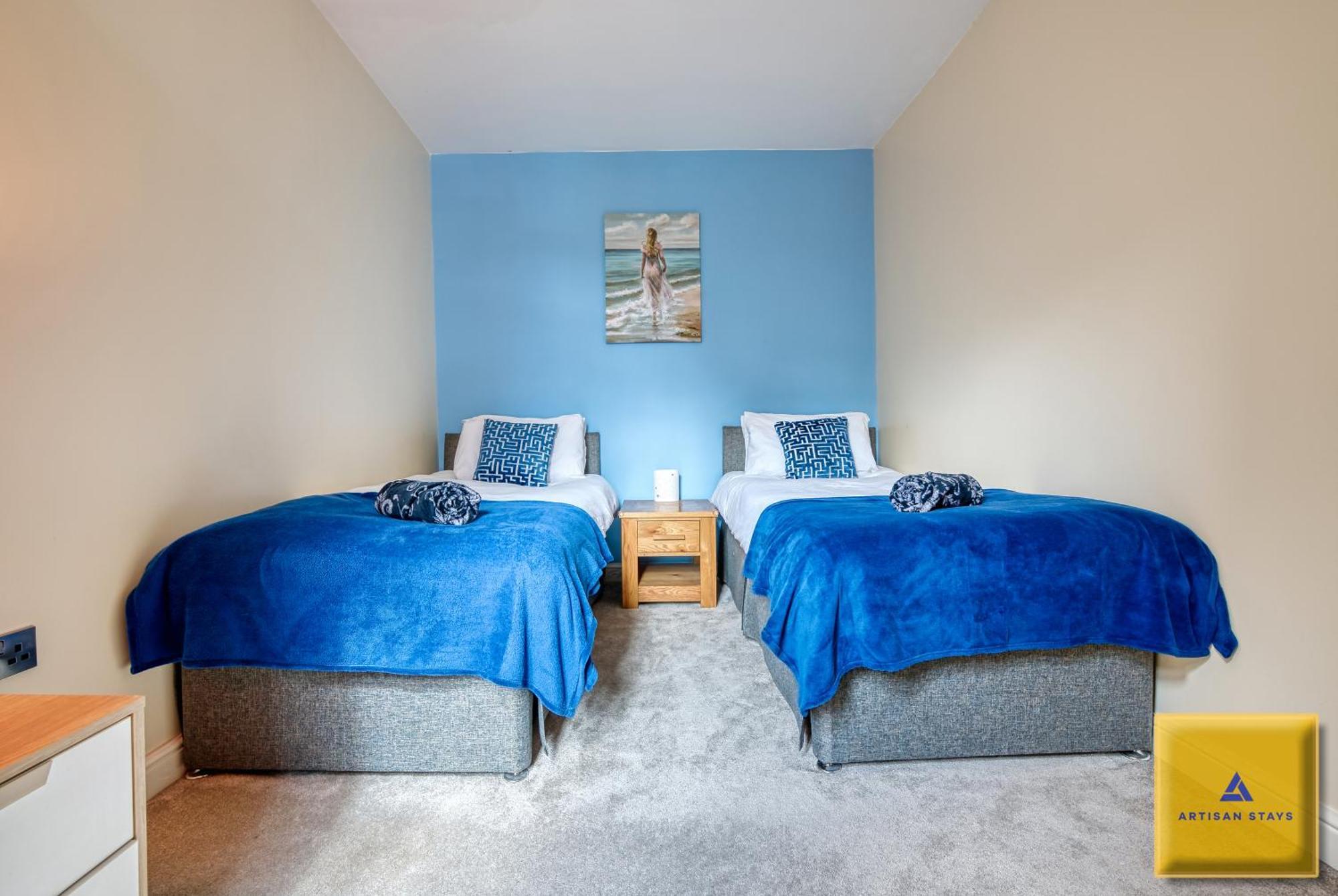 4 Bedroom, 6 Beds, 3 Bathrooms, Near Nec & Birmingham Airport, Business, Contractor And Family Friendly, Free Wi-Fi, Free Parking Coventry Eksteriør billede