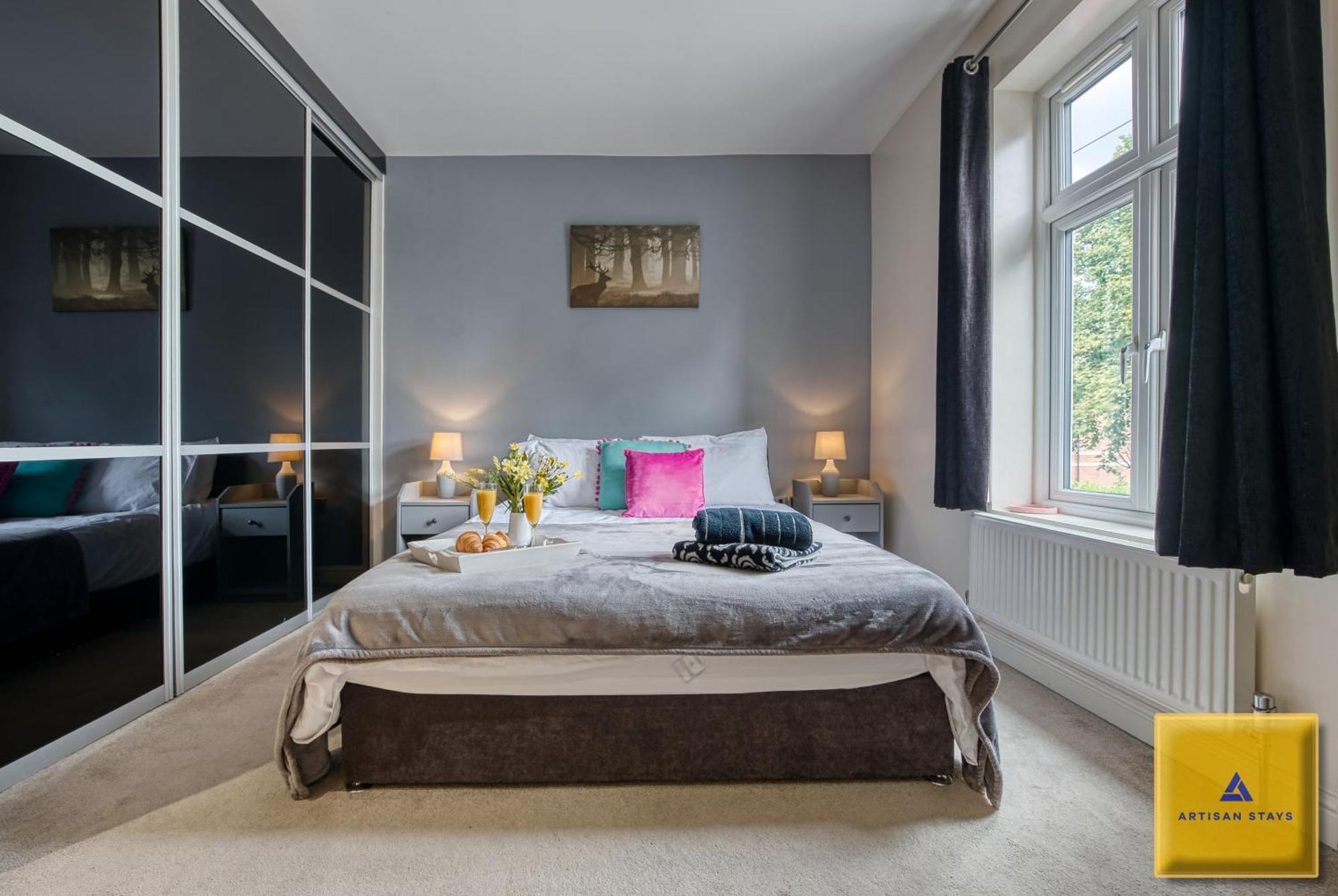 4 Bedroom, 6 Beds, 3 Bathrooms, Near Nec & Birmingham Airport, Business, Contractor And Family Friendly, Free Wi-Fi, Free Parking Coventry Eksteriør billede